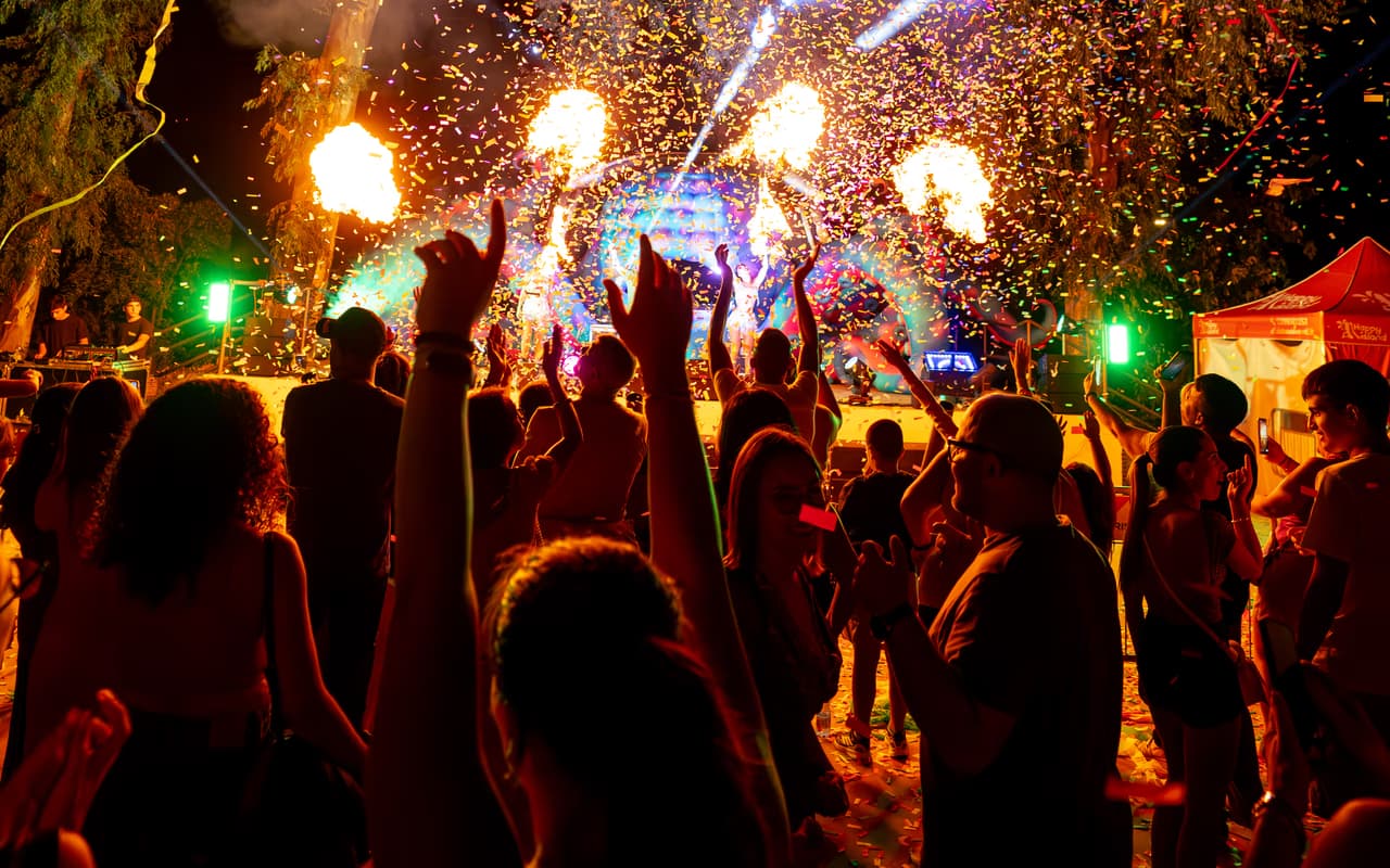 Festival in Piazza — evento Happy Island in piazza